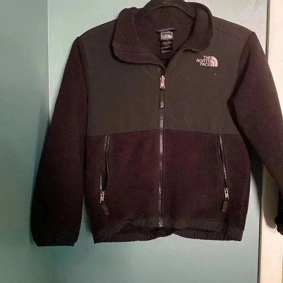The North Face classic black fleece jacket - boys size medium 10/12 - Picture 1 of 7